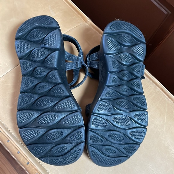 Skechers Women's Go Walk Flex Sublime Sandal black size 7 EUC - Picture 4 of 5